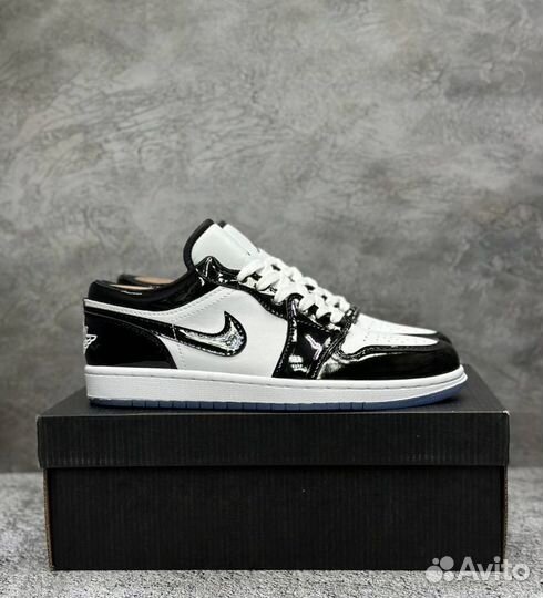 Nike Air Jordan 1 Low SE Concord