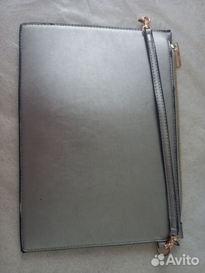 Косметичка большая Love Republic-обмен