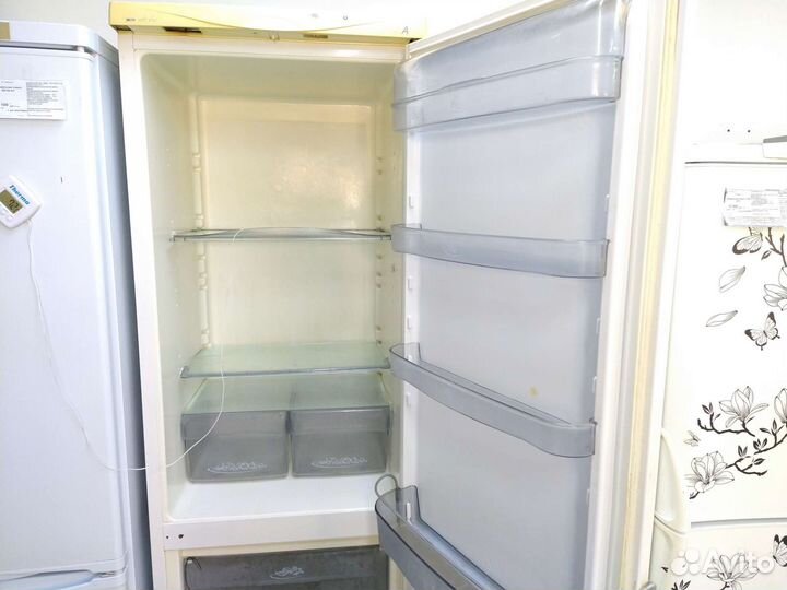 Холодильник Snaige