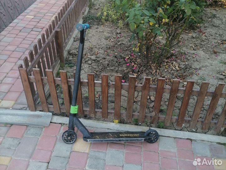 Самокат трюковой