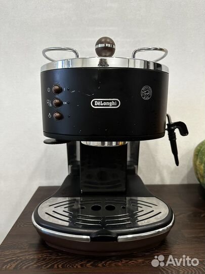 Кофеварка рожковая DeLonghi Icona Vintage ecov 310