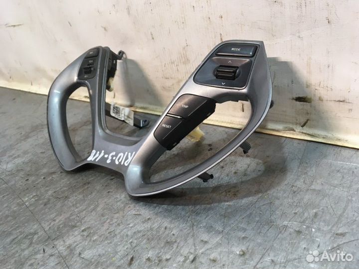 Кнопки руля Kia Rio 3 седан G4FC 2015