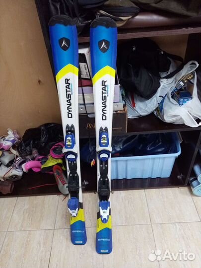 Горнолыжные ботинки и лыжи