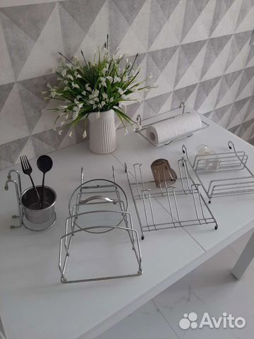 Держатели подвесные и полки для рейлинга