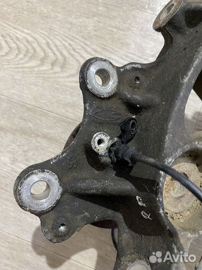 Кулак поворотный Peugeot 407 задний правый