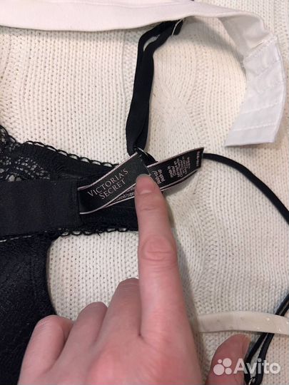 Бюстгальтер пакетом Intimissimi Victorias secret