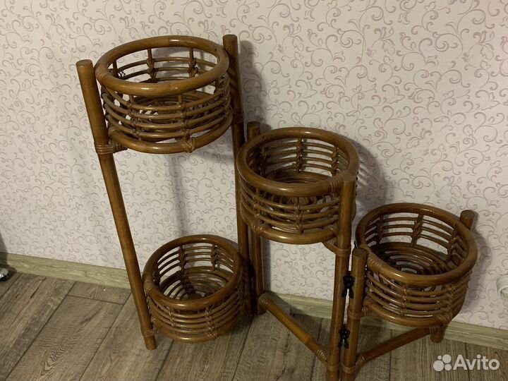 Подставка для цветов напольная