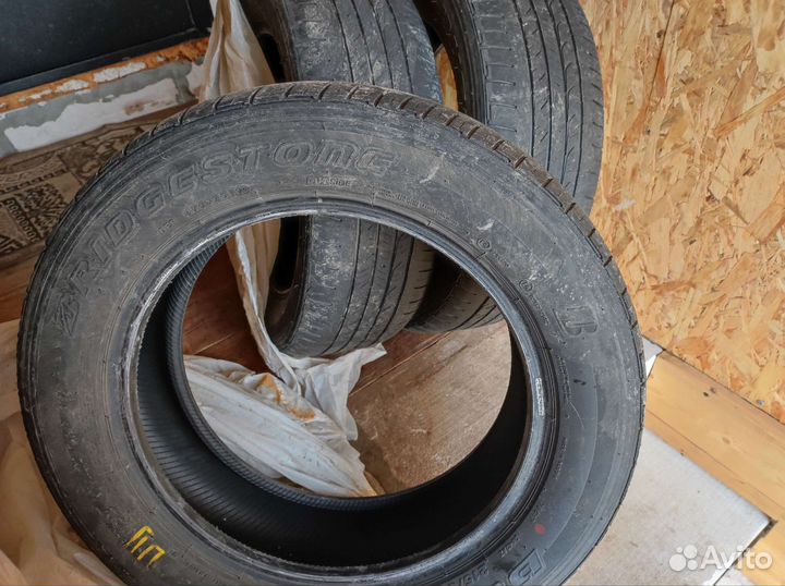 Bridgestone B250 215/60 R17