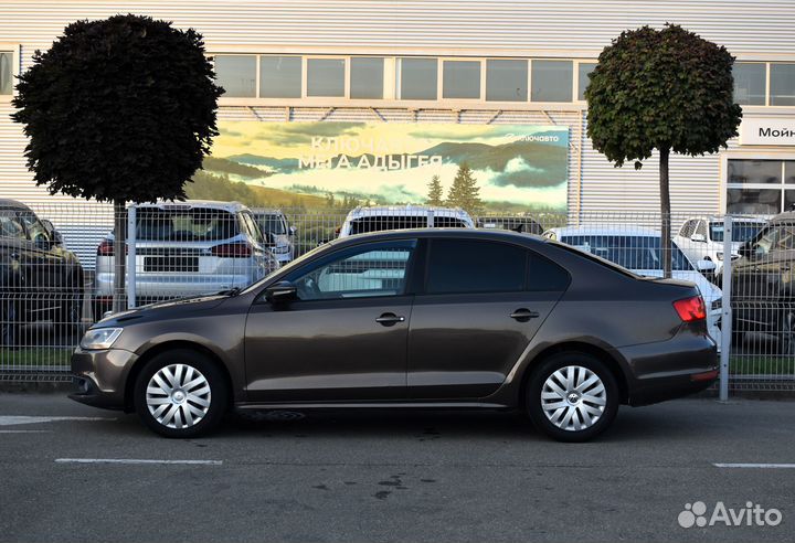 Volkswagen Jetta 1.6 AT, 2012, 290 000 км