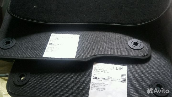 Новые оригин летние коврики-Б-6. (Фольксваген)