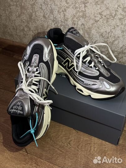 Кроссовки женские New Balance 1000