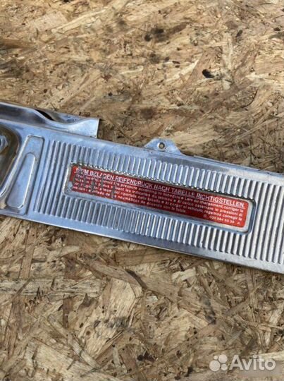 Порог багажника Mercedes E-Class W124