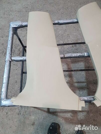 Обшивки стоек на Лексус is 2006г -2010