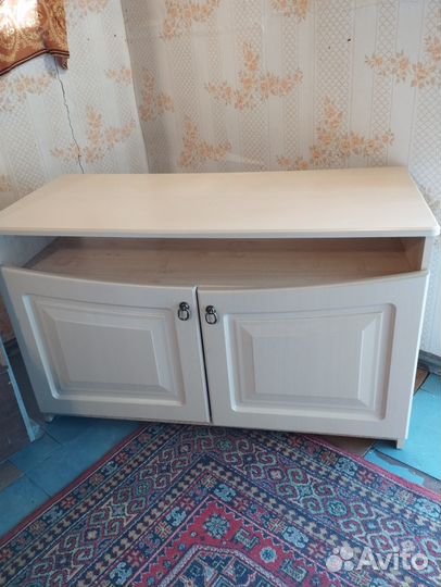 Тумба под тв