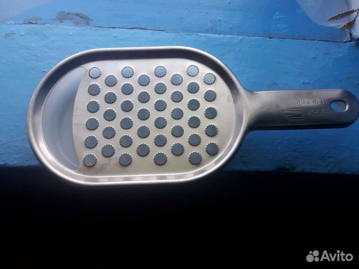 Терочка с пластиковым лоточком