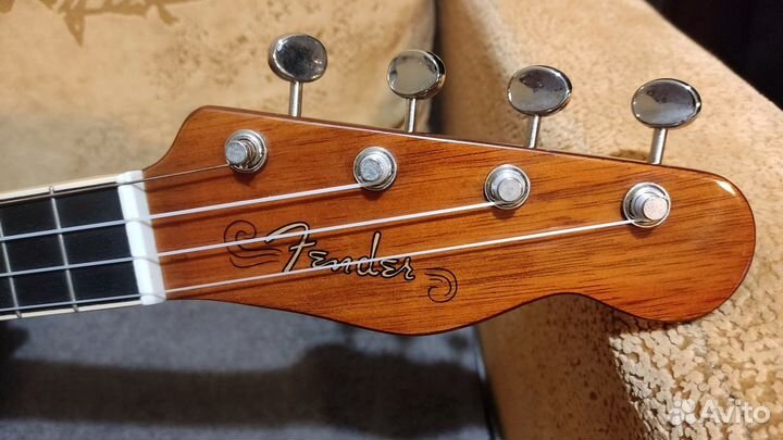 Fender Montecito Koa Tenor Ukulele