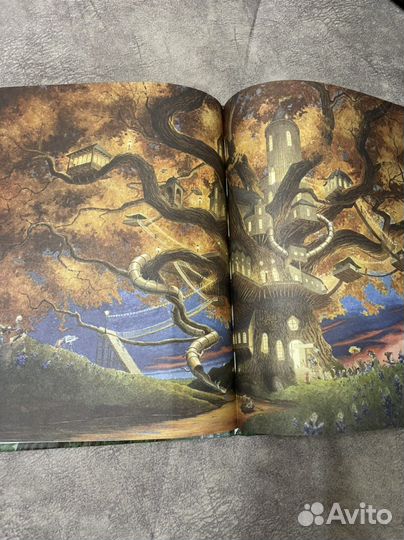 Крошка Венди и дом на дереве