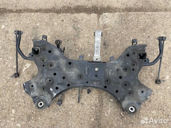 Передний подрамник Хендай Санта фе 4 тм