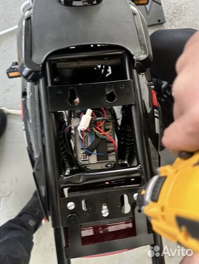 Электроскутер 8skg