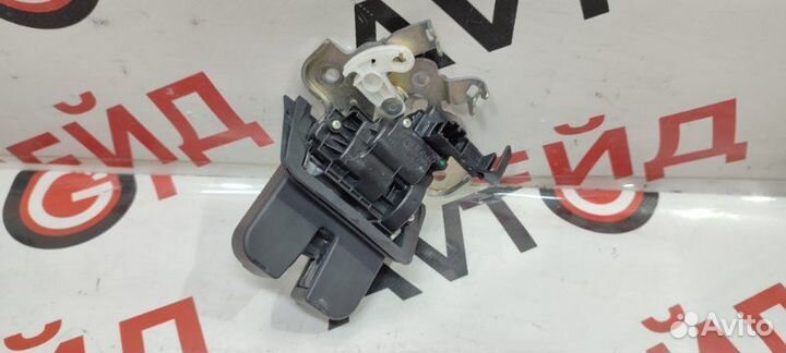 Замок 5-й двери Audi Q5 8R cncd 10.06.2013