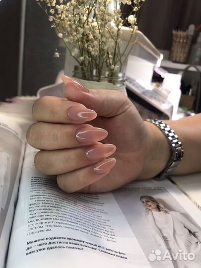 Маникюр, педикюр, наращивание ногтей