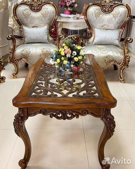 Журнальный стол