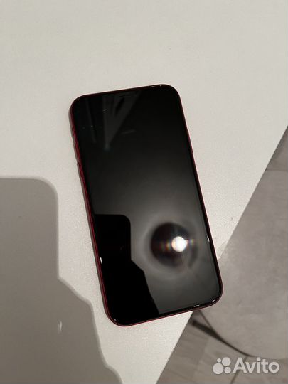 Телефон iPhone 11