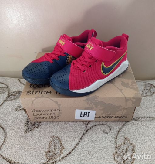 Кроссовки Nike