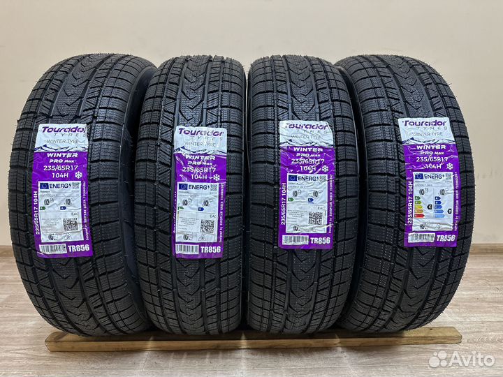 Tourador Winter Pro Max 235/65 R17 104V