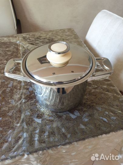 Кастрюля 4,7 литра