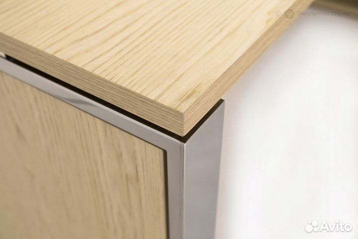 Стол для руководителя (опоры хром) Exe 101 101