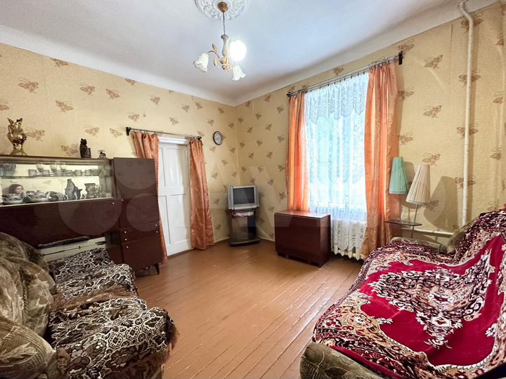 2-к. квартира, 41,8 м², 1/3 эт.