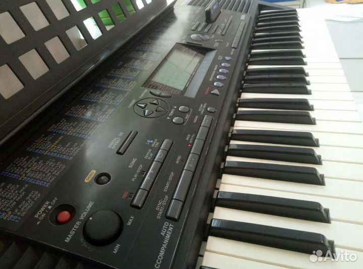 Синтезатор Yamaha PSR-320