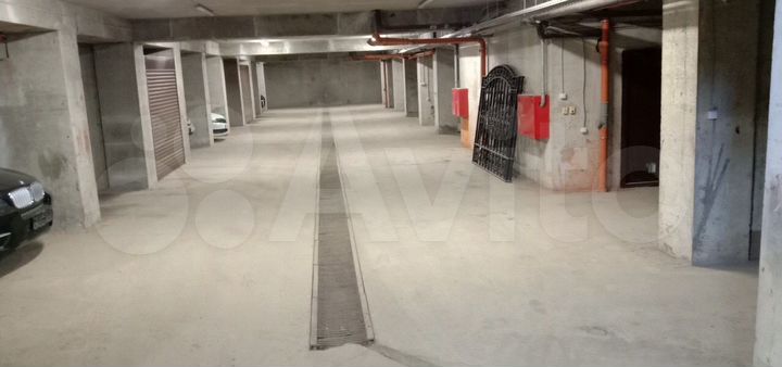 Машиноместо, 25 м²