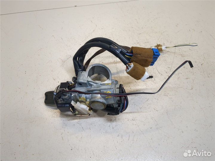 Замок зажигания Mitsubishi Montero Sport / Pajero