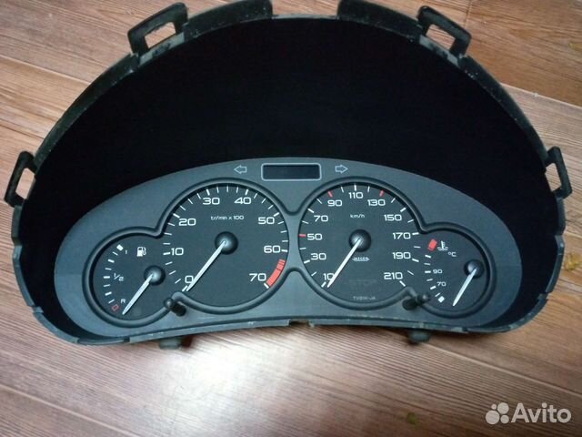 Приборка Пежо 206