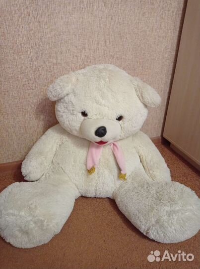 Большой мягкий медведь