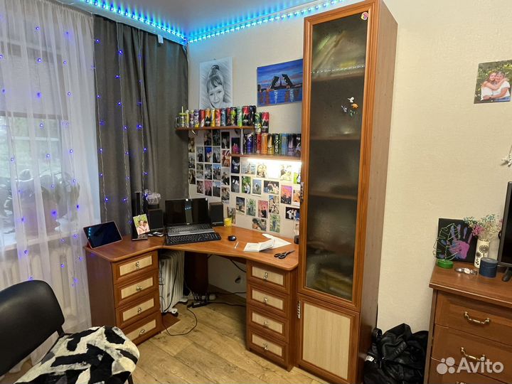 Угловой письменный стол