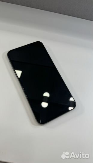 iPhone X, 64 ГБ