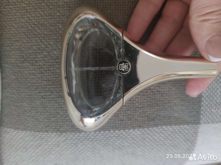 Флакон с распылителем для духов