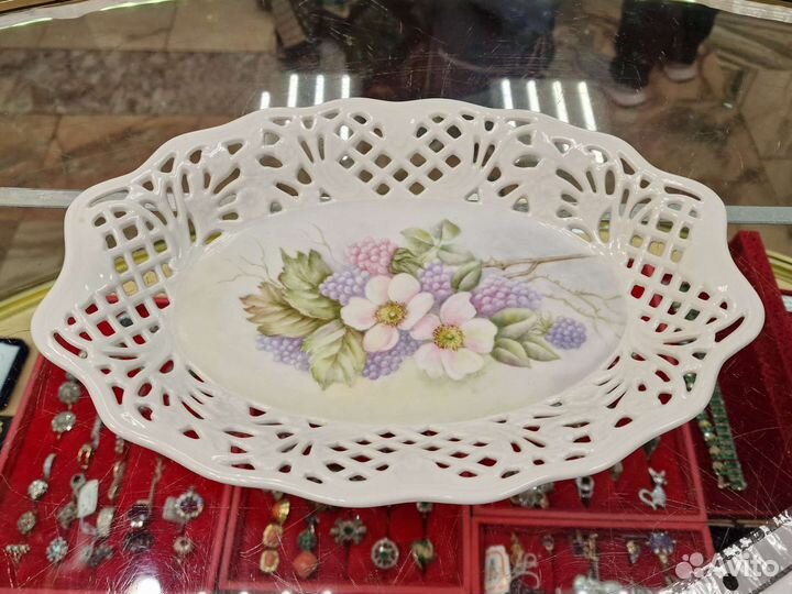 Сухарница фарфор