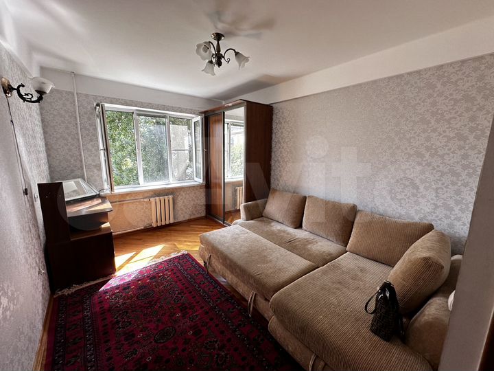 3-к. квартира, 100 м², 3/5 эт.