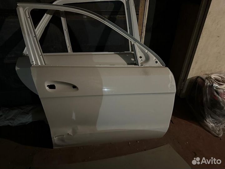 Передняя правая дверь Mercedes W166 ML