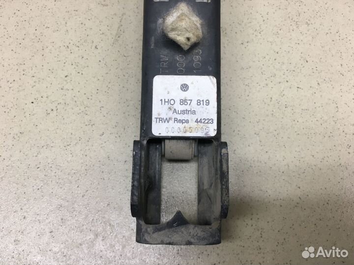 Механизм регулировки ремня безопасности Golf III/V