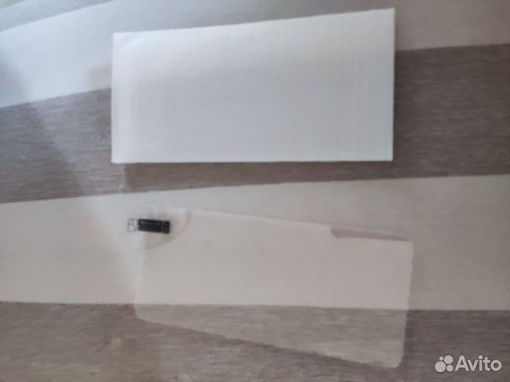 Стекла на телефон