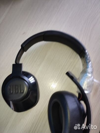 Беспроводные наушники jbl quantum 300