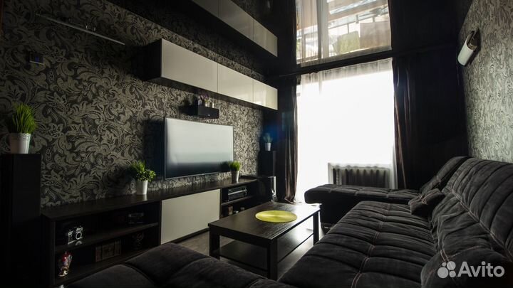 Полка настенная навесная