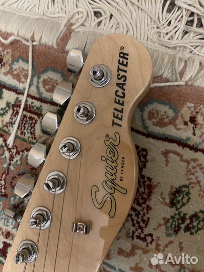 Электрогитара squier с комбиком Marshall MG15CF