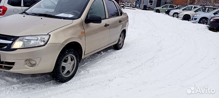 LADA Granta 1.6 МТ, 2013, 160 000 км