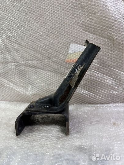 65115-1001016 кронштейн передней опоры правый kama